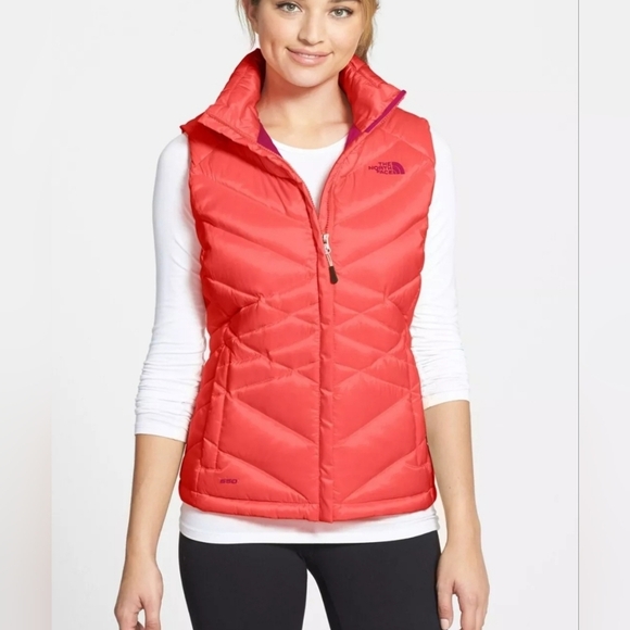 The North Face Aconcagua 550 Quilted Down Vest Size Small - Picture 1 of 8